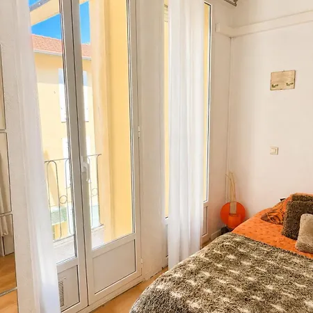 Lumineux Avec Balcon Quartier Liberation * Nice